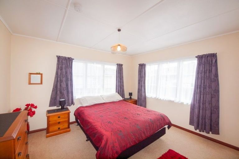 Photo of property in 10 Kipling Street, Johnsonville, Wellington, 6037