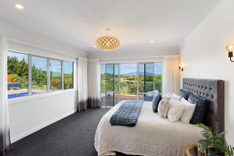 Photo of property in 36 Raukawa Road, Peka Peka, Waikanae, 5391