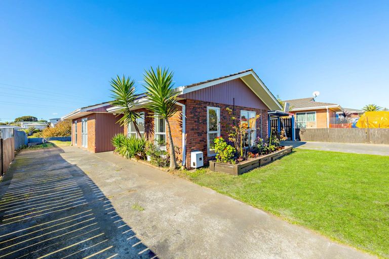 Photo of property in 68 Chelburn Crescent, Mangere East, Auckland, 2024