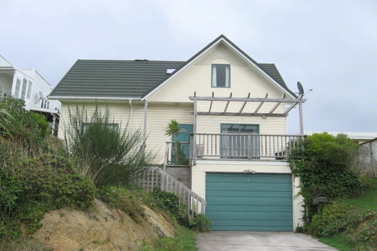 Photo of property in 2 Pollen Street, Johnsonville, Wellington, 6037