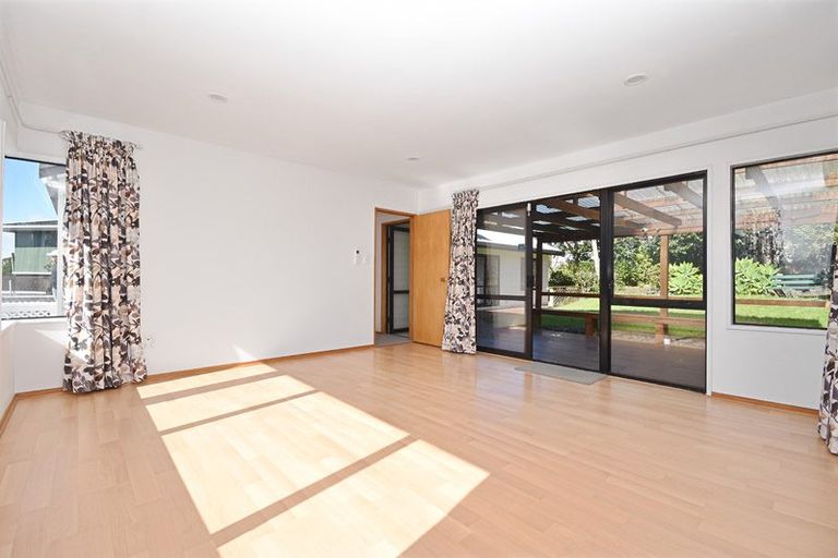Photo of property in 2/48 Corunna Road, Milford, Auckland, 0620