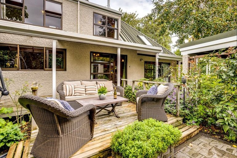 Photo of property in 115a Frederick Street, Mayfair, Hastings, 4122