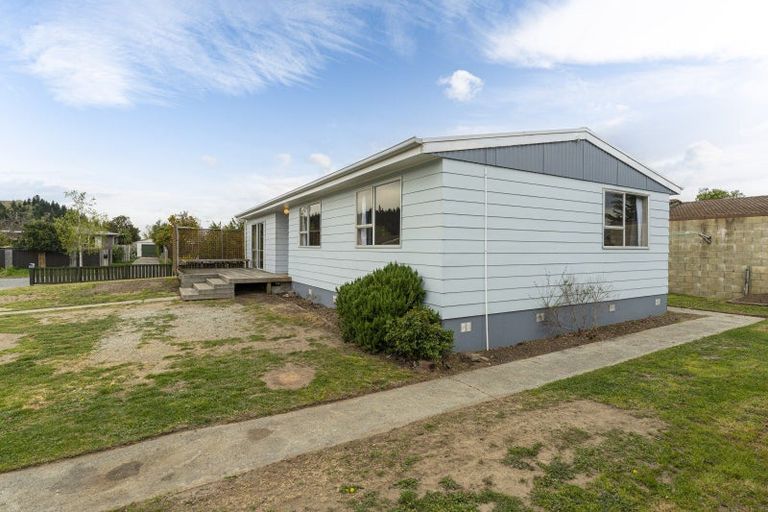 Photo of property in 17 Antimony Crescent, Cromwell, 9310