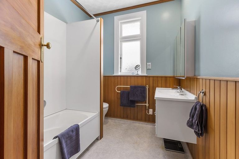 Photo of property in 35 Clyde Street, Island Bay, Wellington, 6023