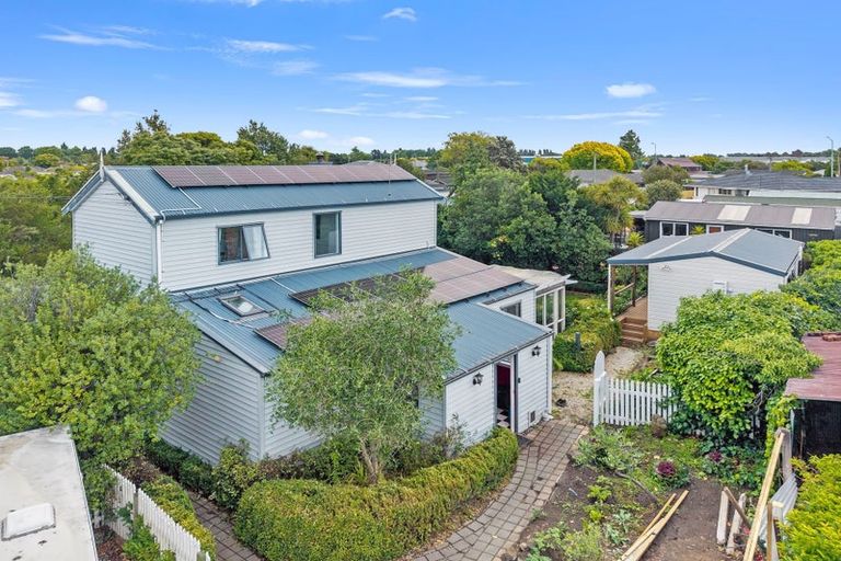 Photo of property in 297 Lake Terrace Road, Shirley, Christchurch, 8061