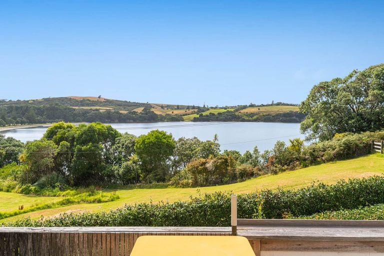 Photo of property in 91 Shakespear Road, Army Bay, Whangaparaoa, 0930