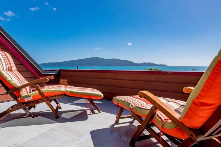 Photo of property in 115 Tutere Street, Waikanae Beach, Waikanae, 5036