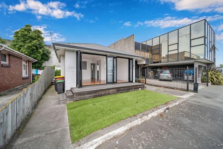Photo of property in 18 Stanley Street, Sydenham, Christchurch, 8023