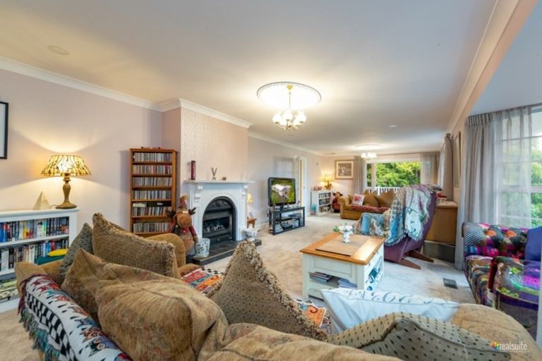 Photo of property in 68d Chatsworth Road, Silverstream, Upper Hutt, 5019