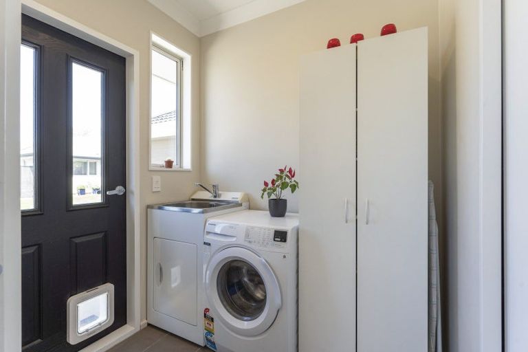 Photo of property in 14 Farm Lane, Parklands, Christchurch, 8083