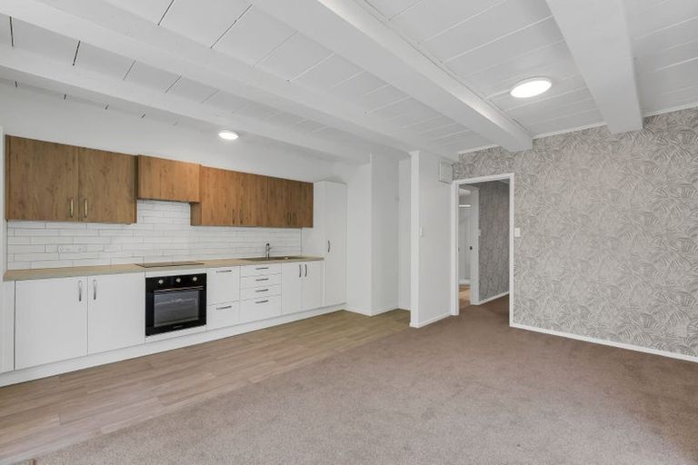 Photo of property in 114a Deep Creek Road, Torbay, Auckland, 0630