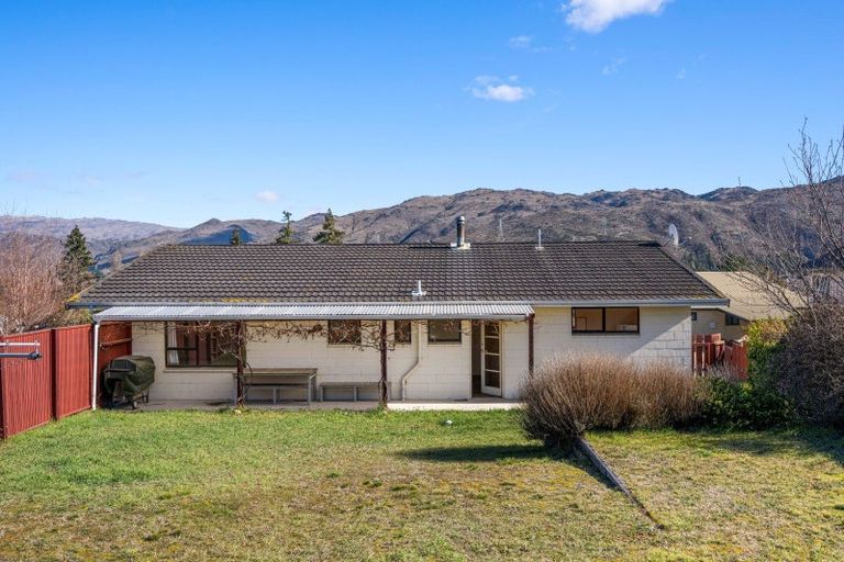 Photo of property in 70 Newcastle Street, Clyde, 9330