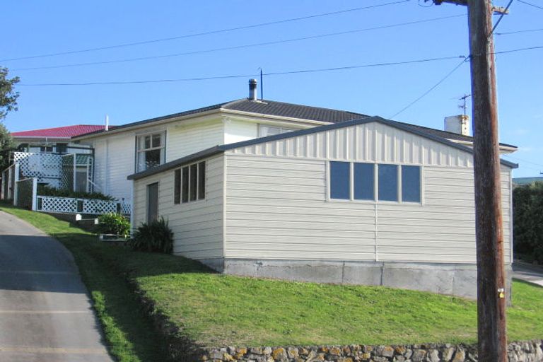 Photo of property in 45 Hiwi Crescent, Titahi Bay, Porirua, 5022
