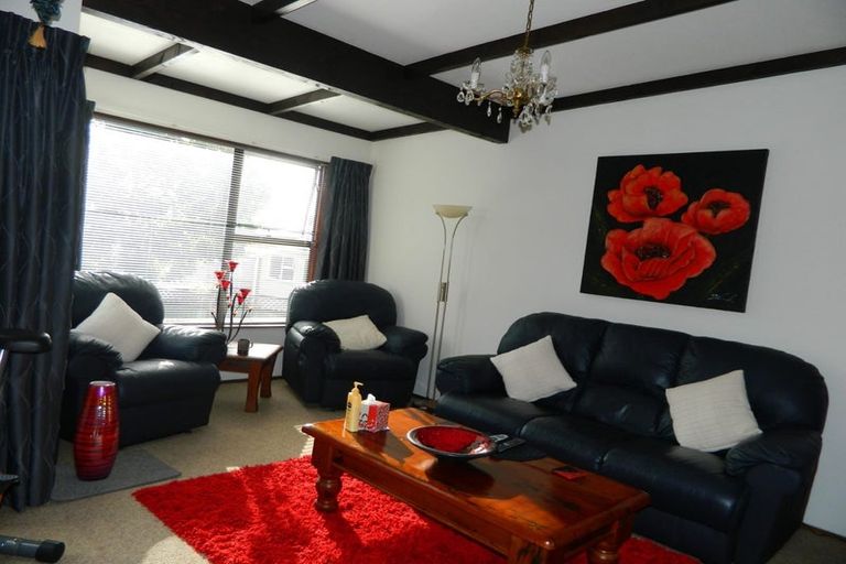 Photo of property in 2/9 Ash Grove, Ranui, Porirua, 5024