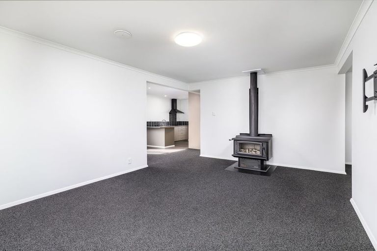 Photo of property in 1 Holmes Street, Waimate, 7924