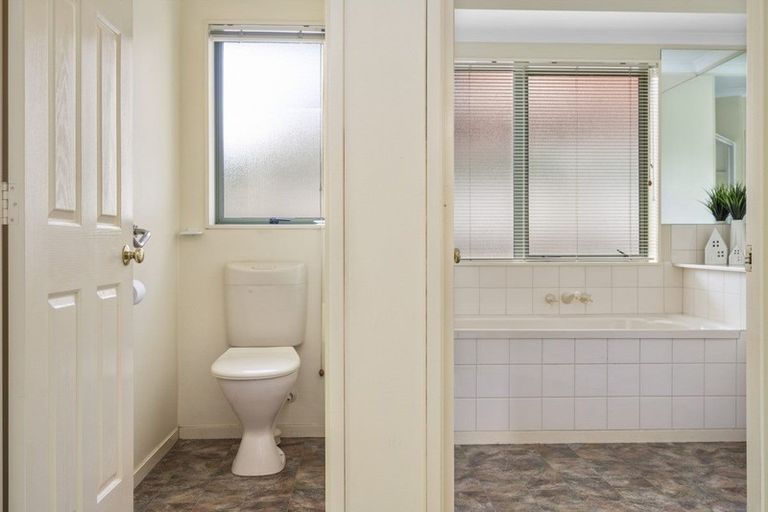 Photo of property in 10 John Webb Drive, Glenview, Hamilton, 3206