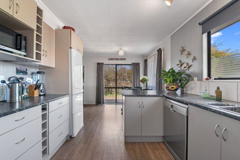 Photo of property in 42 Barnard Road, Fairy Springs, Rotorua, 3015