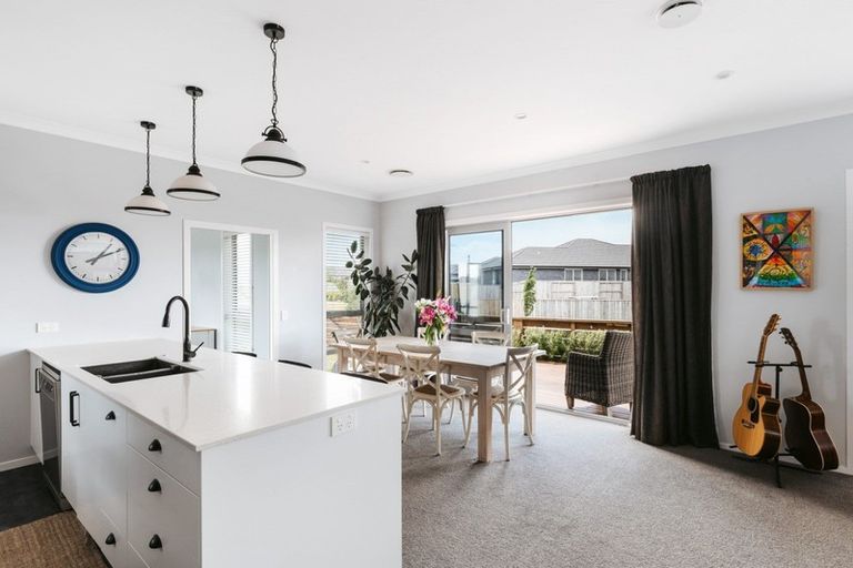 Photo of property in 34 Farrier Street, Papamoa, 3118