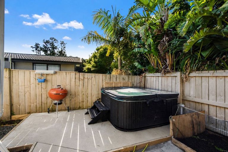 Photo of property in 2/33f Springs Road, Parakai, 0830