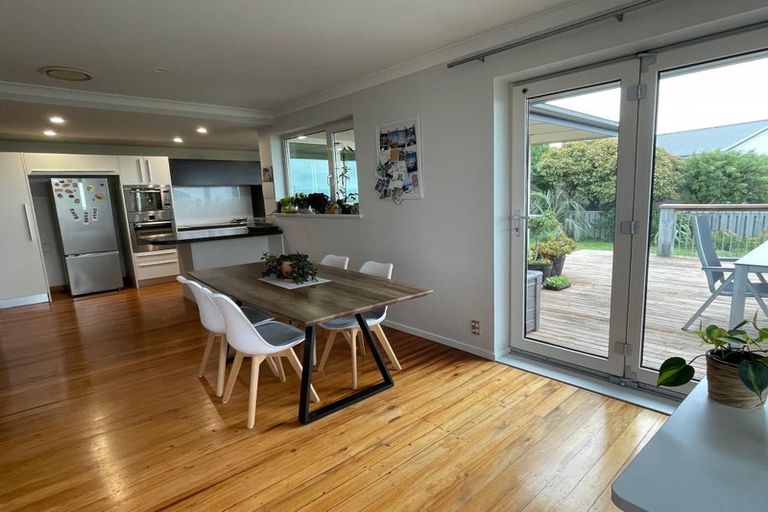 Photo of property in 124 Major Hornbrook Road, Mount Pleasant, Christchurch, 8081