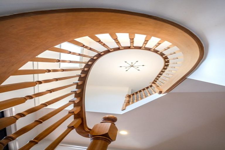 Photo of property in 10 Andrea Place, Sunnyhills, Auckland, 2010