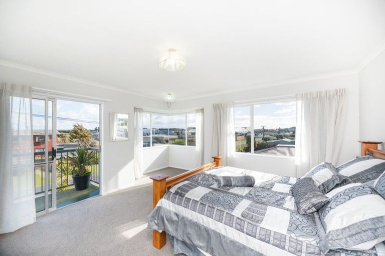 Photo of property in 43 Shortt Street, Foxton Beach, Foxton, 4815