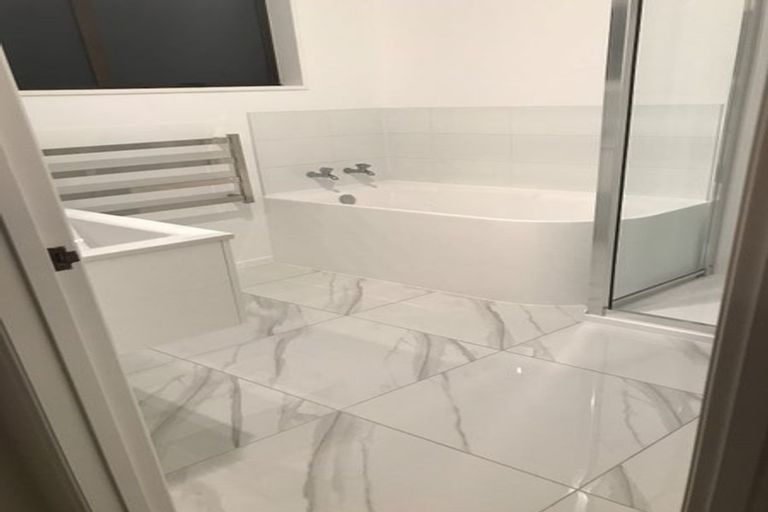 Photo of property in 20 Taupata Street, Redcliffs, Christchurch, 8081