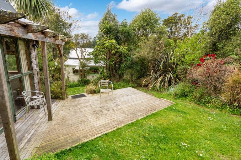 Photo of property in 2 Margate Avenue, Broad Bay, Dunedin, 9014