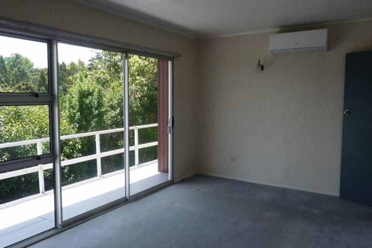 Photo of property in 11 Coroglen Avenue, Birkenhead, Auckland, 0626