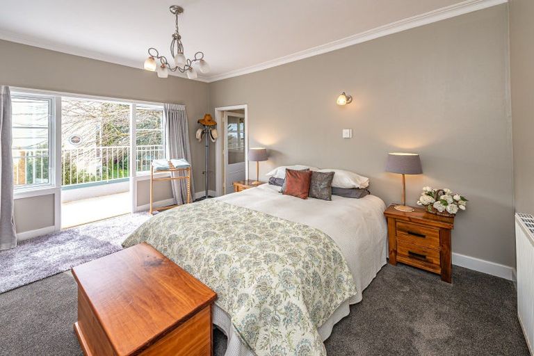 Photo of property in 2 Kent Road, Saint Johns Hill, Whanganui, 4501