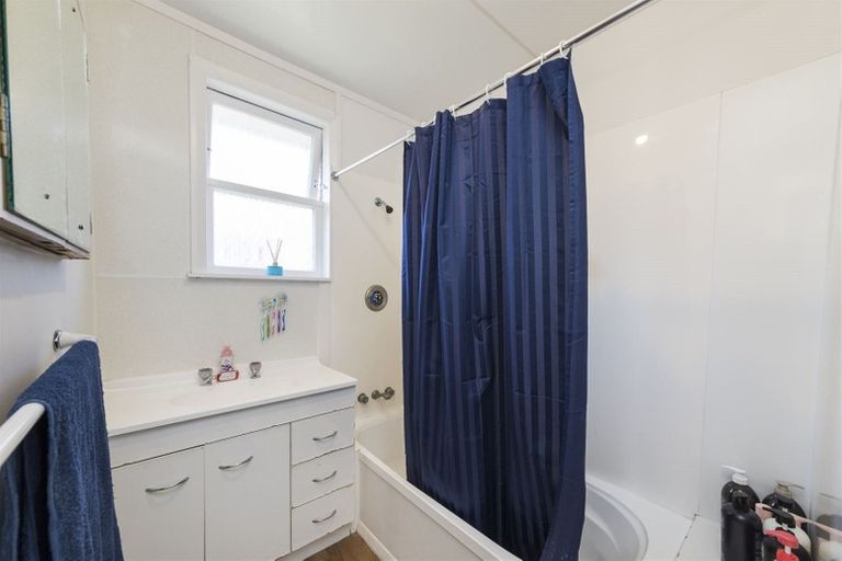 Photo of property in 4 Leicester Street, Terrace End, Palmerston North, 4410