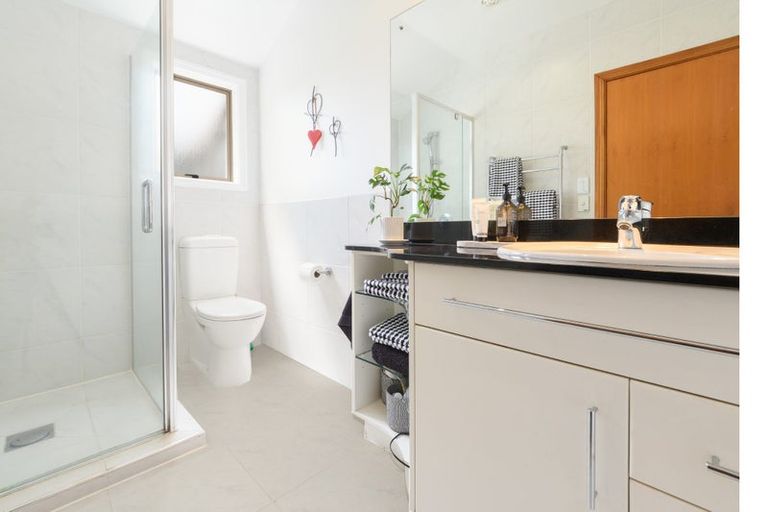 Photo of property in 12 Waikareao Way, Brookfield, Tauranga, 3110