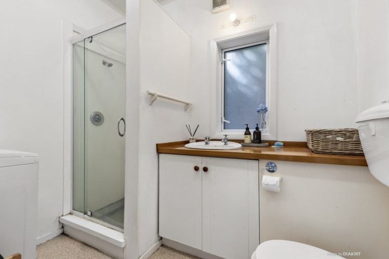 Photo of property in 3a Linwood Way, Island Bay, Wellington, 6023