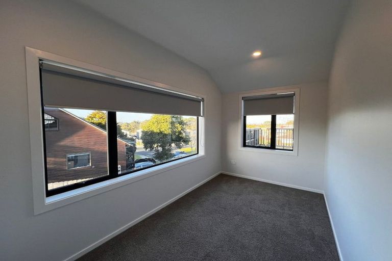 Photo of property in 38 White Heron Drive, Massey, Auckland, 0614