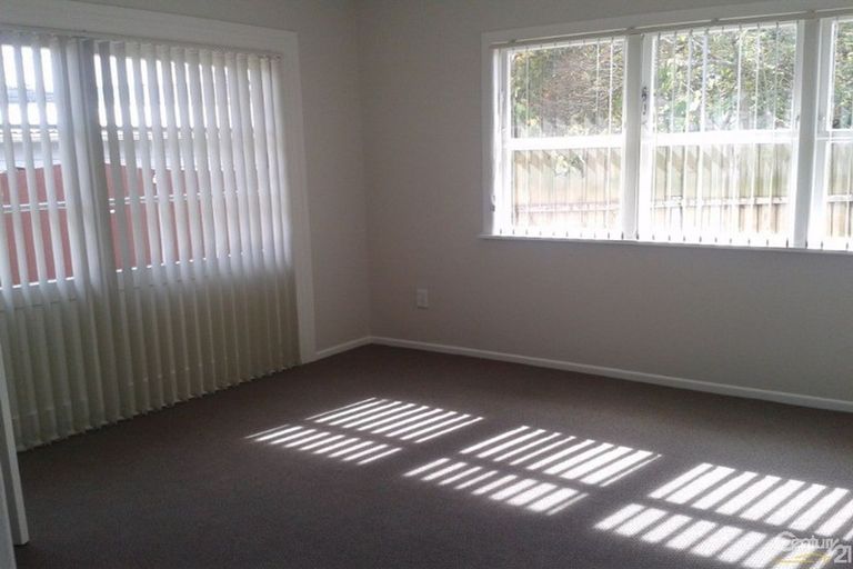 Photo of property in 52 Dale Crescent, Pakuranga, Auckland, 2010