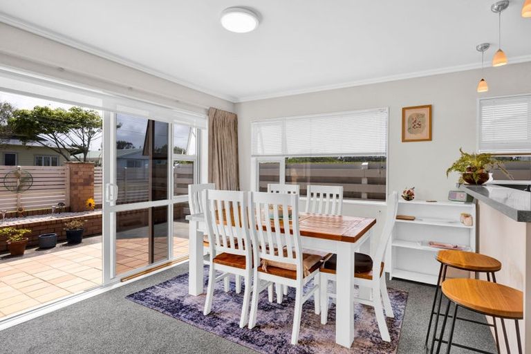 Photo of property in 11 Grey Street, Hawera, 4610