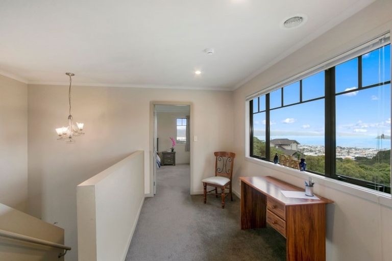 Photo of property in 47 Dowse Drive, Maungaraki, Lower Hutt, 5010