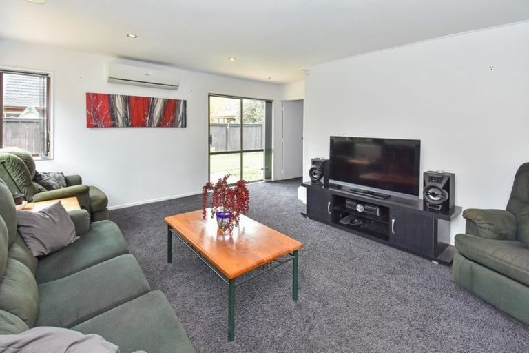 Photo of property in 10b Kindergarten Drive, Conifer Grove, Takanini, 2112