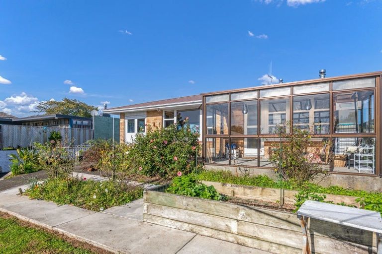 Photo of property in 40 Read Street, Levin, 5510