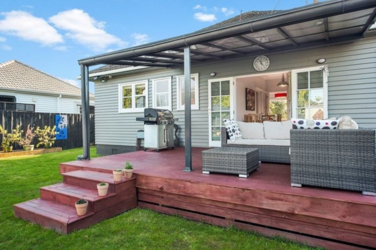 Photo of property in 11 Jellicoe Drive, Hamilton East, Hamilton, 3216