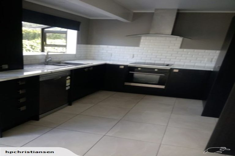 Photo of property in 1/73 Rosedale Road, Pinehill, Auckland, 0632