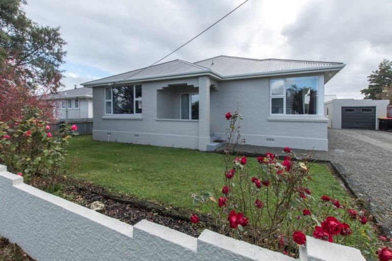 Photo of property in 28 Prince Street, Winton, 9720