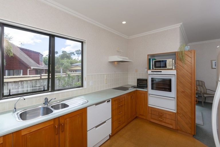 Photo of property in 74 Eatwell Avenue, Paraparaumu Beach, Paraparaumu, 5032