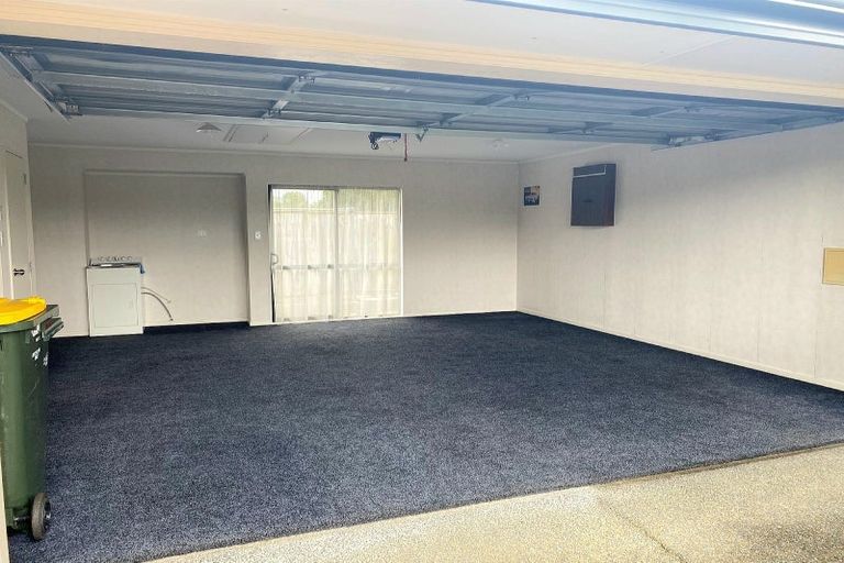 Photo of property in 34 Blackwood Drive, Wattle Downs, Auckland, 2103