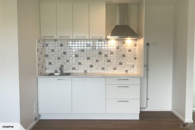 Photo of property in 25 Aviation Street, Takanini, 2112