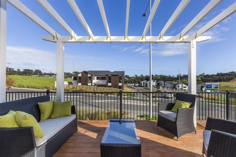 Photo of property in 47 Windlass Street, Long Bay, Auckland, 0630