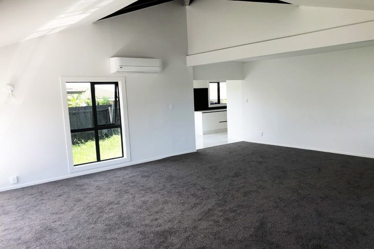 Photo of property in 10b Gifford Road, Papatoetoe, Auckland, 2025