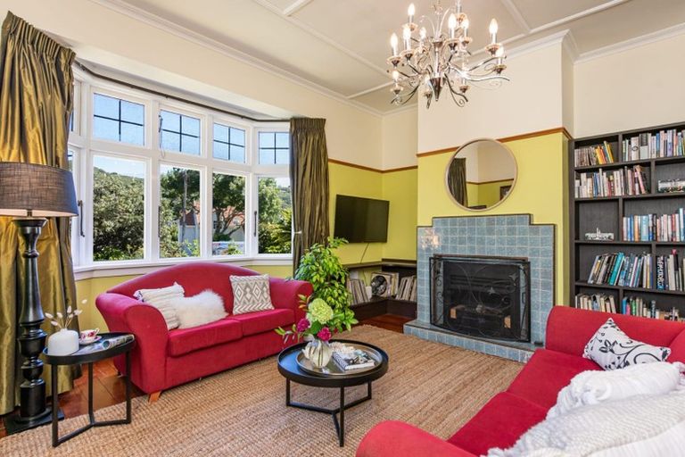 Photo of property in 383 Karori Road, Karori, Wellington, 6012