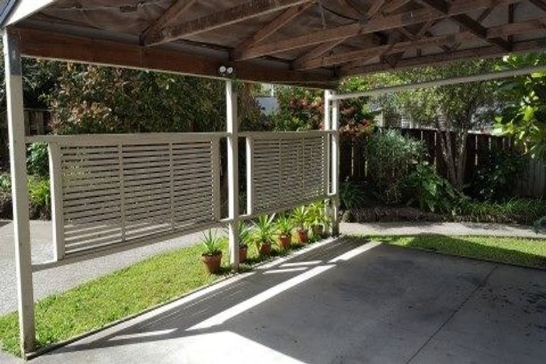 Photo of property in 77 Sunnynook Road, Forrest Hill, Auckland, 0620