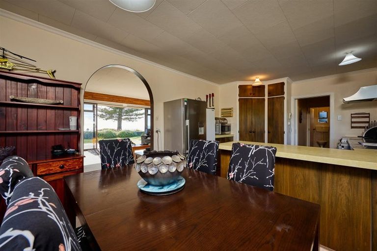 Photo of property in 136 Esplanade, Kaikoura, 7300